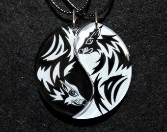 Wolf Friendship Necklaces, Best Friends, Anniversary Gift, Friendship jewelry, Unisex gift, Animal, BFF pendants, Yin and Yang Wolves