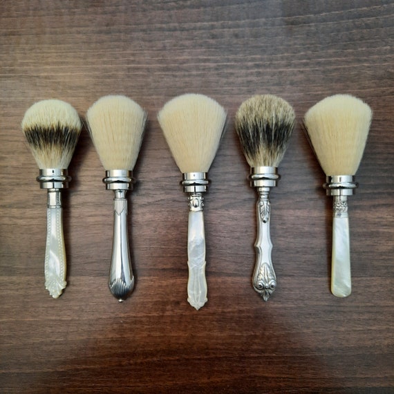 Antique Handled Shaving Brush With Silver Plated Handle  display picture 2
