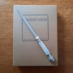 Großer Brieföffner, Edelstahl & Vintage Perlmutt, recyceltes antikes Besteck, versilberte Zierleiste, Geschenkideen von LondonCutlers