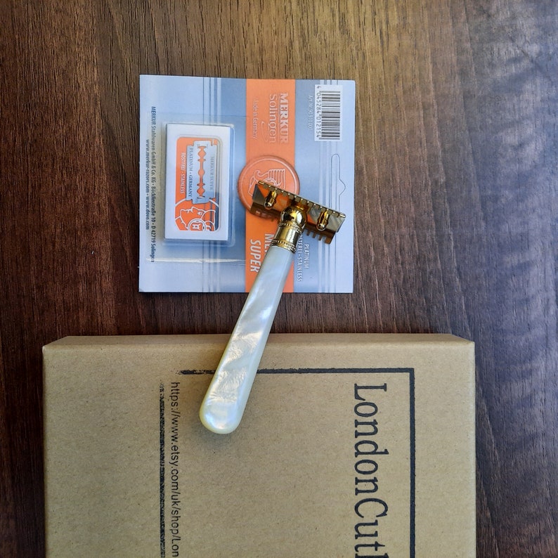 Packmother Razor Double Edge Razor Antique Mother of Pearl Handle Gold Plated Merkur ...