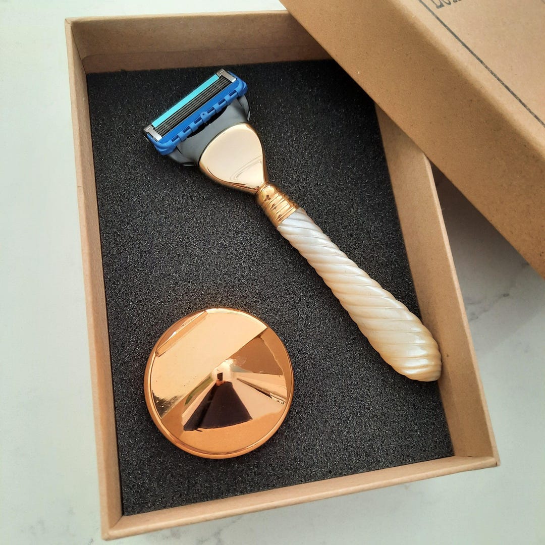 Packmother Razor Golden Fusion Razor With Heavy Base, Twist Mother of Pearl Handle ...