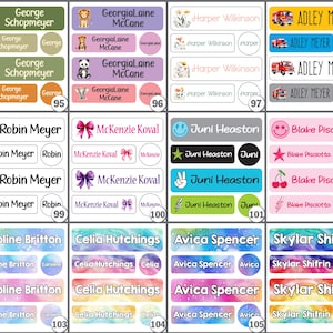 K&ouml;nnte beinhalten: Eine Sammlung personalisierter Namensetiketten in verschiedenen Designs. Rechteckige Etiketten tragen Namen wie "George Schopmeyer" und "Robin Meyer". Runde Etiketten enthalten Namen wie "Juno Heaston" und "Blake Pisciotta".