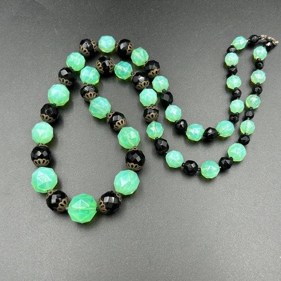 1930's Fancy Crystal Green Uranium UV Necklace - image 3