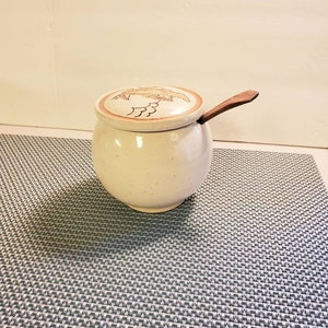 Honey n Jam Pot, ceramic Eagles