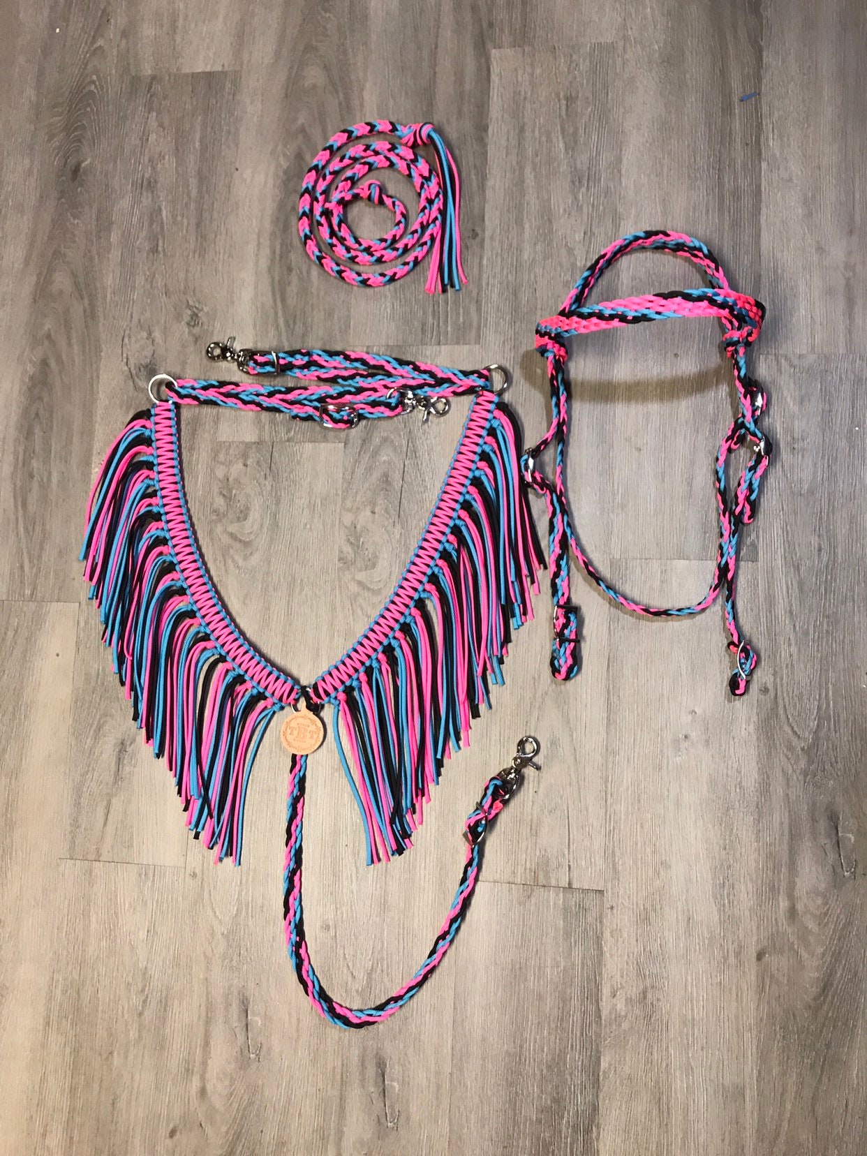 horse tack set, Paracord fringe tack set, Fringe breast collar, paracord horse tack