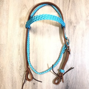 Horse Bridle average horse  size leather and paracord