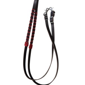 Paracord laced barrel reins