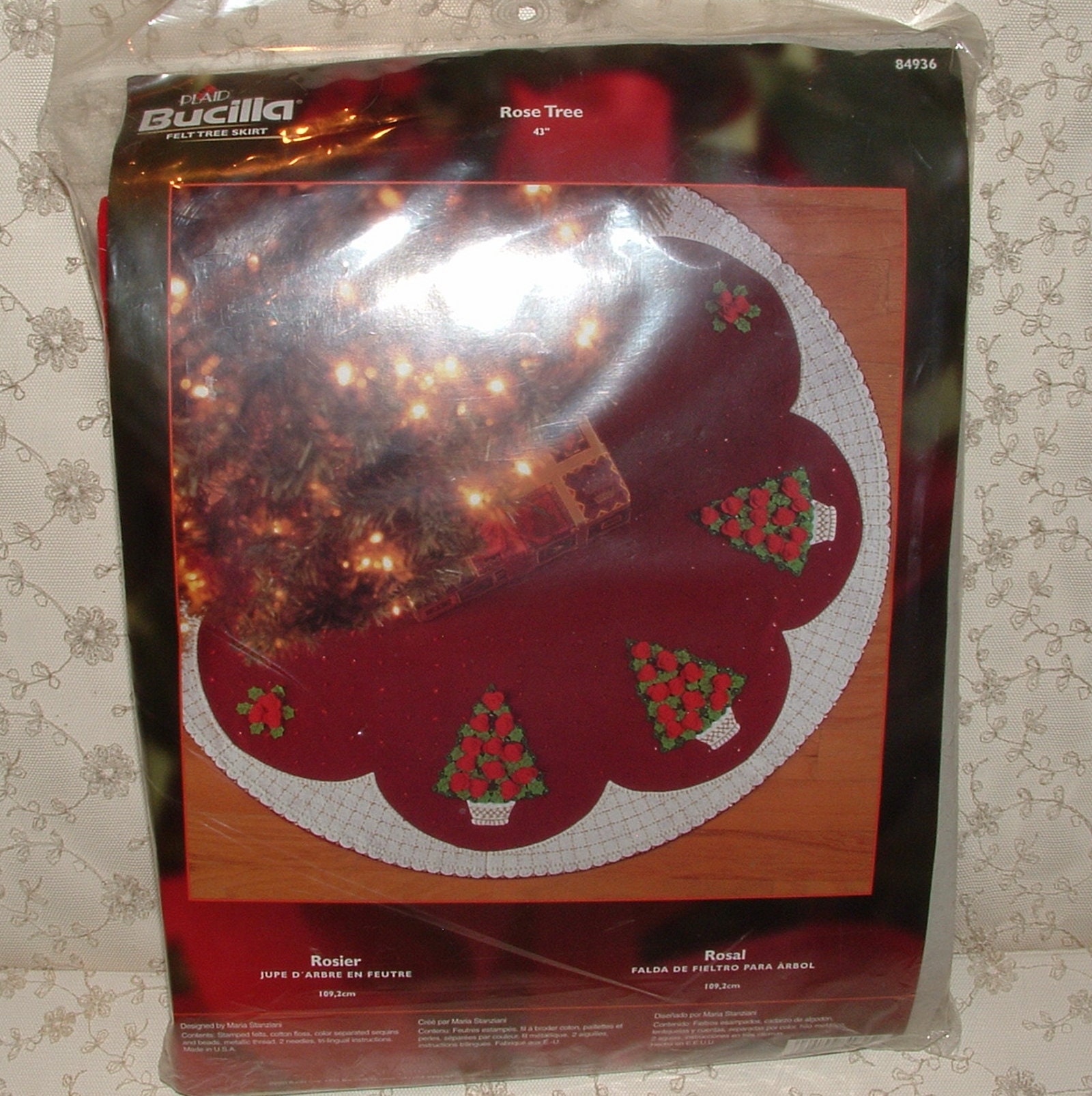 2003 Bucilla Felt Applique Tree Skirt Kit COMPLETE Rose Tree 43 Etsy