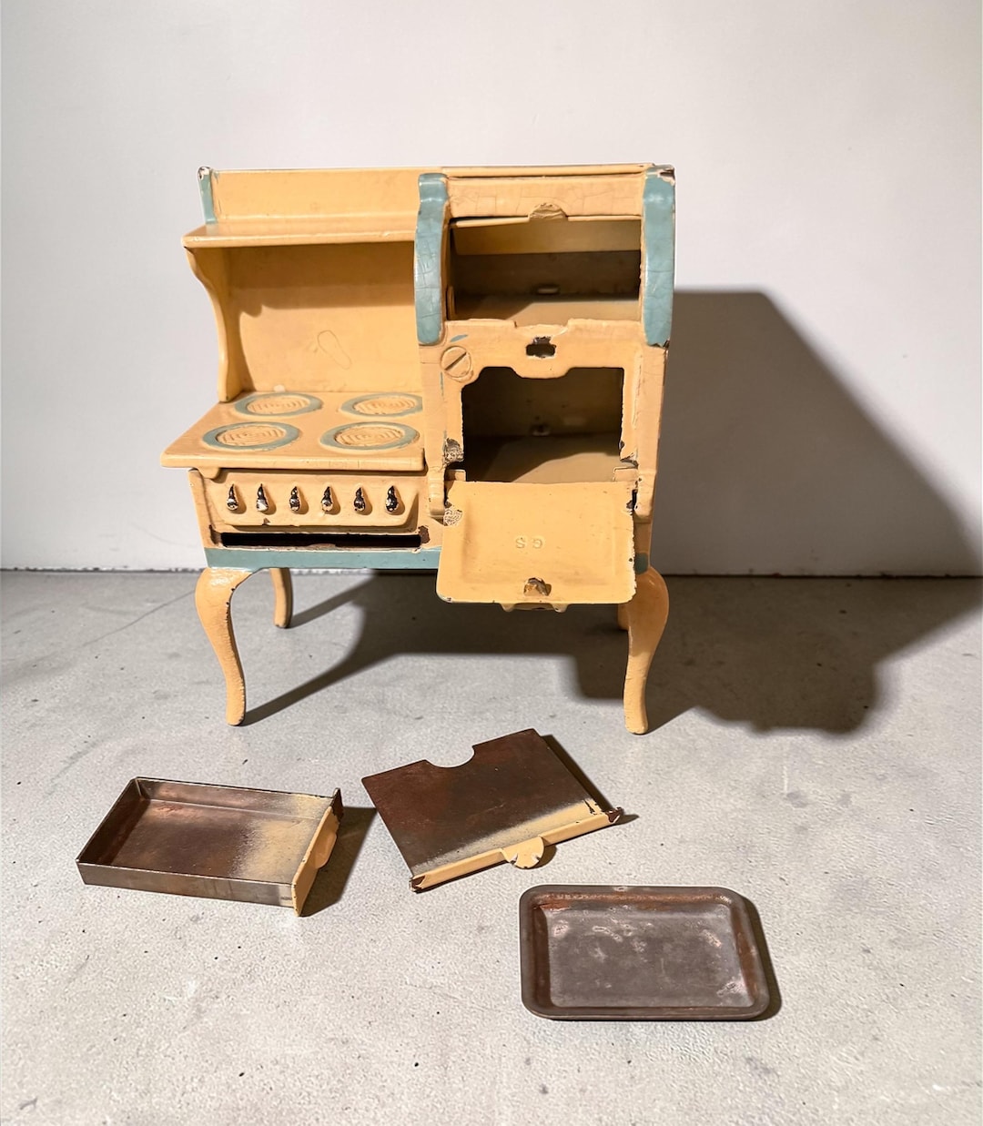 Arcade Manufacturing 1930s Cast Iron Miniature Hotpoint Electric Toy ...
