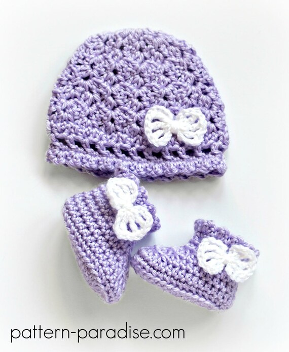 Crochet baby hat hotsell and booties set