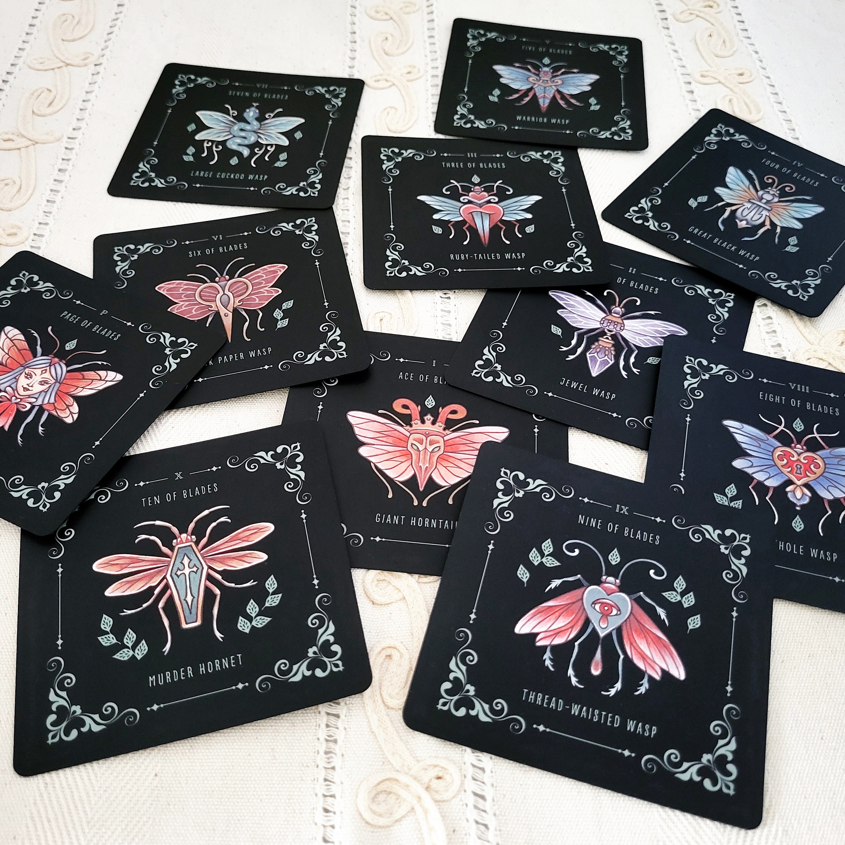 Insecta Obscura Tarot Deck Green Witch Insect Garden Tarot 78 Cards and  Guidebook - Etsy