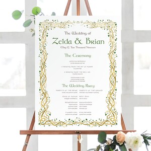 Könnte beinhalten: Ein Programm für eine Hochzeitszeremonie mit einem goldenen und grünen keltischen Knotenrand. Das Programm listet das Hochzeitsdatum, die Zeremonie und die Hochzeitsgesellschaft auf. Der Text lautet "The Wedding of Zelda & Brian, Day 12, Two Thousand Nineteen."