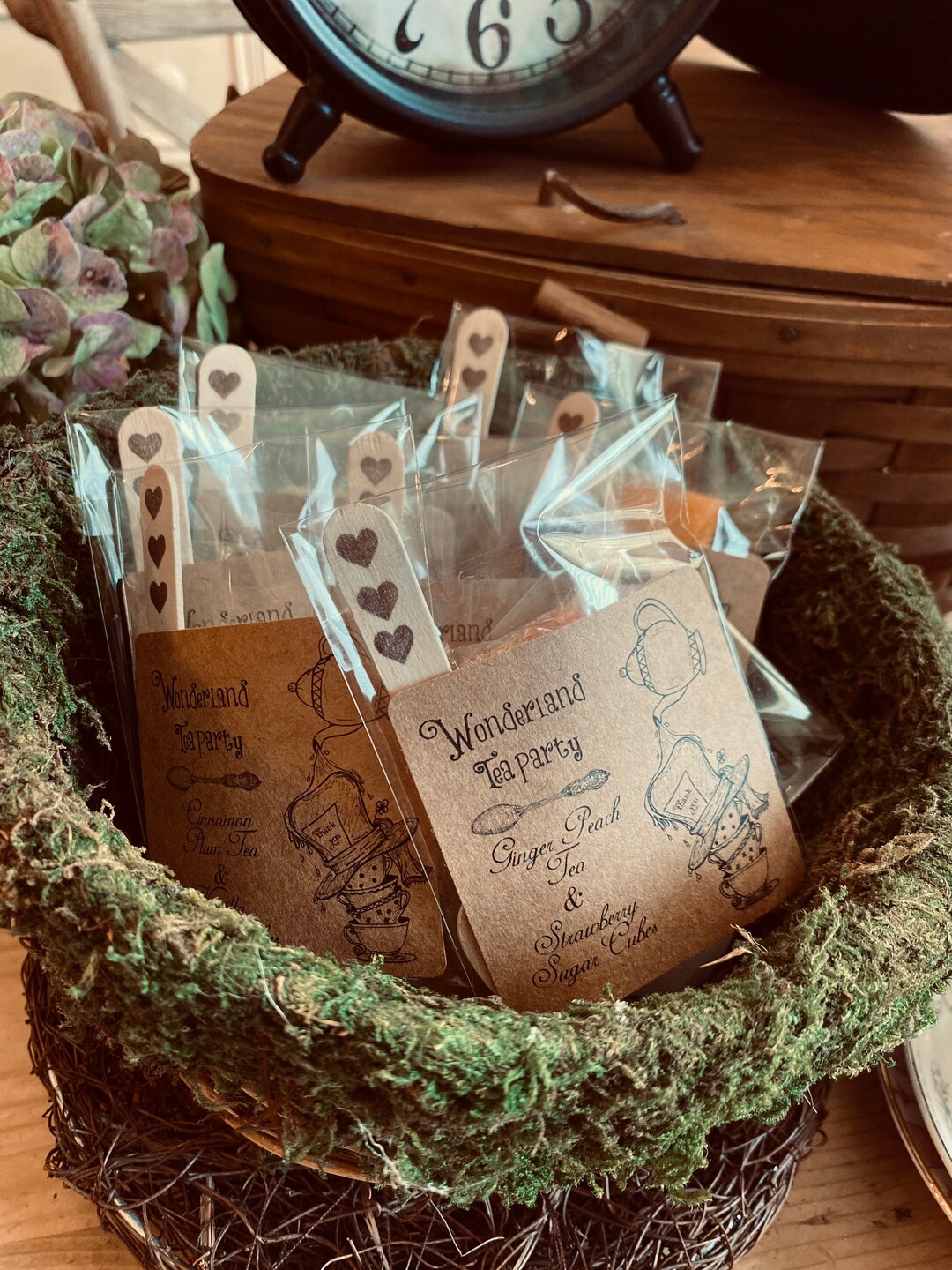 Alice in Wonderland Tea Party Favors - Etsy Canada