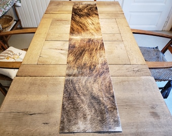 Tischläufer Kuhfell hellbraun/schwarz getigert ca. 164cm x 30cm