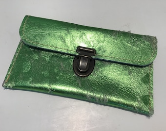 Kuhfell Täschchen Tasche grün metallic 15,5cm x 9,5cm