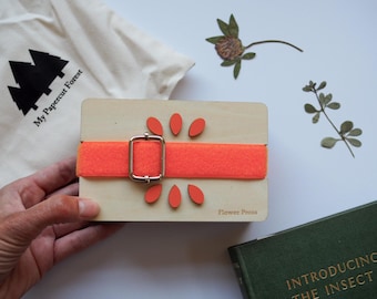 Pocket Flower Press: Portable Nature Gift for Children