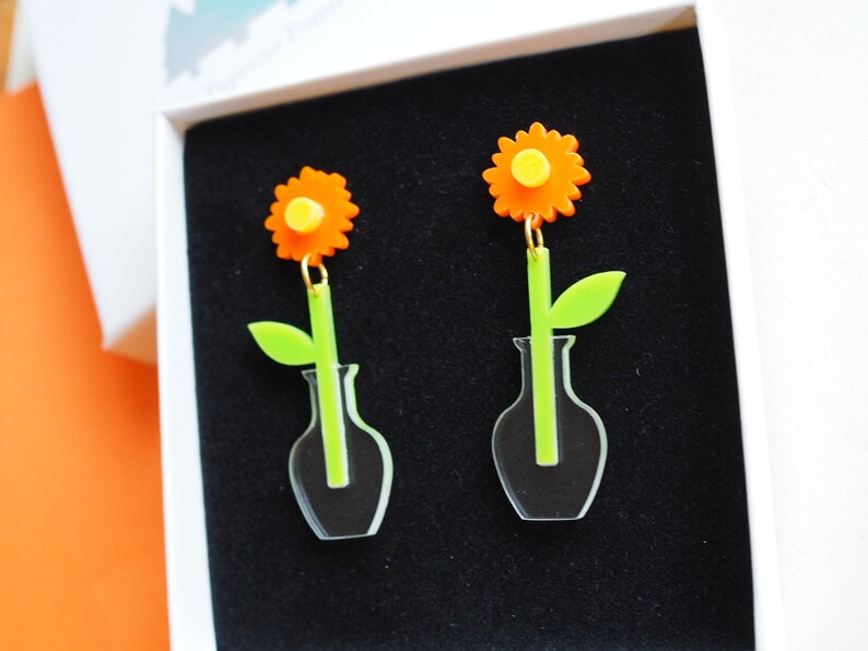 Acrylic daisy earrings, flower in vase dangle earring image 10
