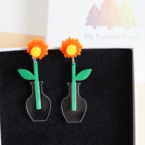 Acrylic daisy earrings, flower in vase dangle earring image 8