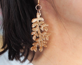 Acrylic botanical gold glitter earring