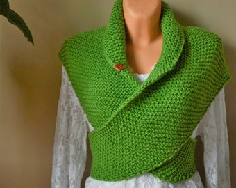 Hand Knitted  Shawl, OUTLANDER Style Wool Shawl, Chunky Shoulder Wrap, Knit Wool Scarf, Triangular Shawl