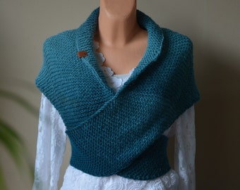 Hand Knitted  Shawl, OUTLANDER Style Wool Shawl, Chunky Shoulder Wrap, Knit Wool Scarf, Triangular Shawl, Ocean Blue Warmer