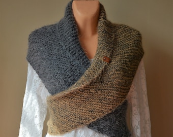 Hand Knitted  Shawl, OUTLANDER Style Wool Shawl, Beige and Grey Chunky Shoulder Wrap, Knit Wool Scarf, Triangular Shawl, Gift for Girlfriend