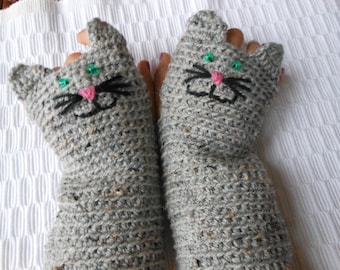 Crocheted Fingerless Mittens  Gloves Grey Tweed Cat