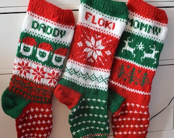 パーソナライズされたクリスマスストッキング 手編みのクリスマスギフト クリスマスデコレーション ダークグリーンのストッキング