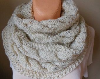 Cable Knit Infinity Scarf, Cowl Neck Warmer,  Circle Scarf,  Hand Knited Oatmeal Wool Wrap
