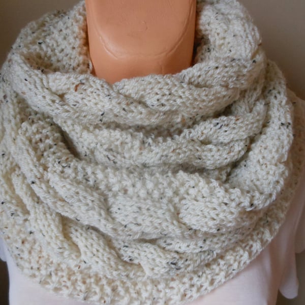 Cable Knit Infinity Scarf, Cowl Neck Warmer,  Circle Scarf,  Hand Knited Oatmeal Wool Wrap