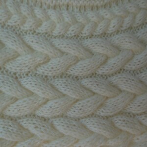 Cable Knitted Shawl Capelet Wedding Shrug Poncho Neck Warmer Cream/Ivory image 4