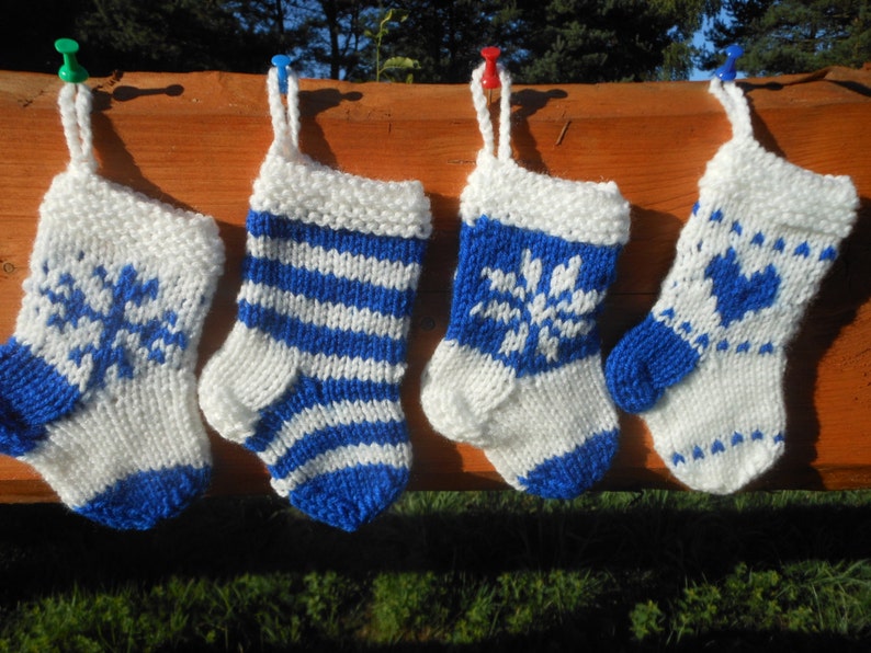 Mini Christmas Stockings Hand Knitted Set of 4 Christmas Gift Christmas Decoration Stocking Ornament