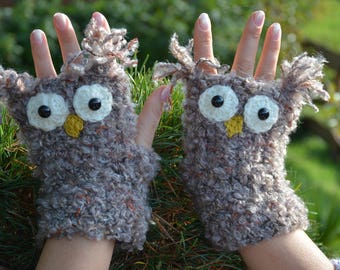 Crocheted Fingerless Mittens  Gloves Beige White Owl