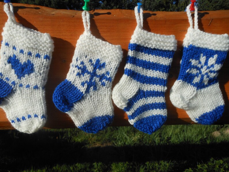 Mini Christmas Stockings Hand Knitted Set of 4 Christmas Gift Christmas Decoration Stocking Ornament