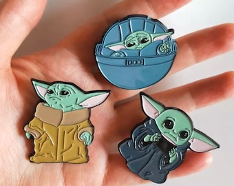 Star Wars baby yoda grogu | The mandalorian | jacket pin | backpack pin | enamel pin | laminate pin