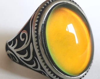 Well of Fortune - Mood Ring - 18x13 mm - Stainless Steel