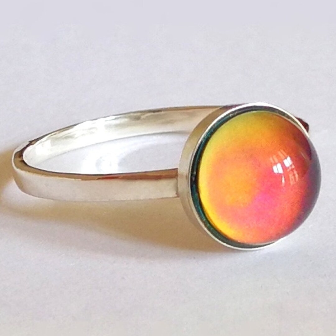 Lady of the Silver Light - Mood Ring - 8 Mm - Sterling  display picture 2