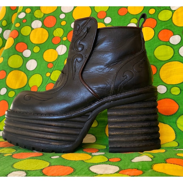 Vintage Platform Chunky Boots Y2K 70s Western Stacked Heel