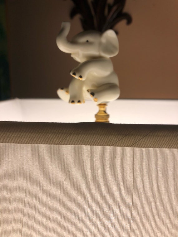 Lenox Baby Elephant Porcelain Lamp Finial Collectibles Image 0