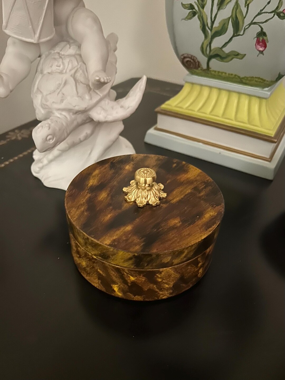 Tortoise Shell Box Rivetdecoration Decorator Tortoiseshell Box Hand Painted 5 1/4” Diameter - Etsy