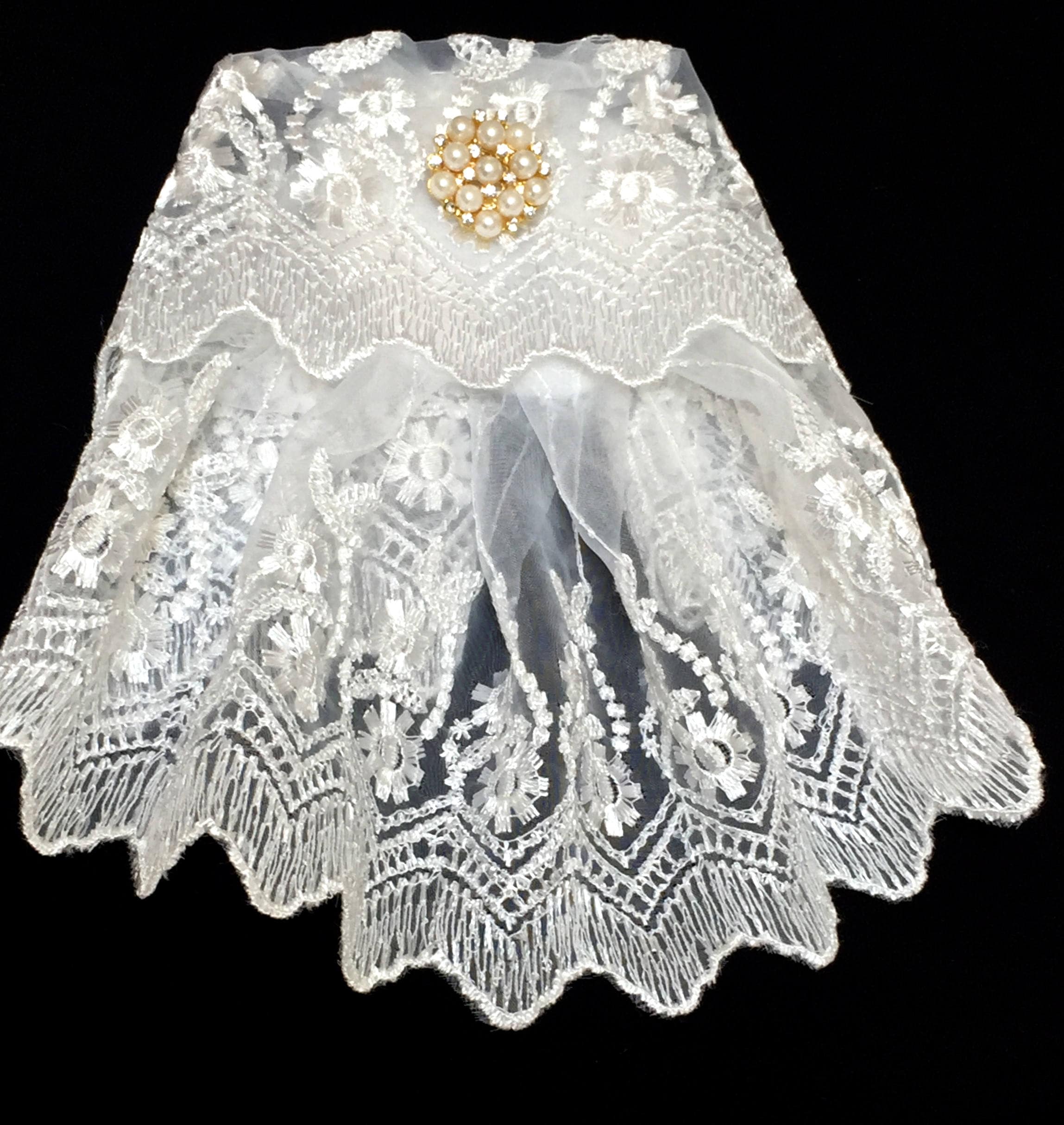 New handmade white color beaded floral design wedding hairpiece / kippah White Lace Head Covering: Bridal Kippah With Pearls - Etsy main image 3