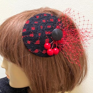 Black and Red Fascinator, Retro Cocktail Hat, Kentucky Derby Small Hat