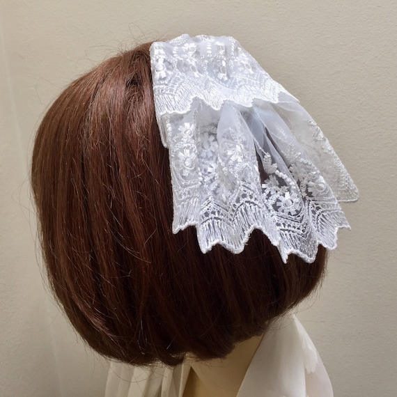 White Lace Head Covering: Bridal Kippah With Pearls - Etsy  display picture 1