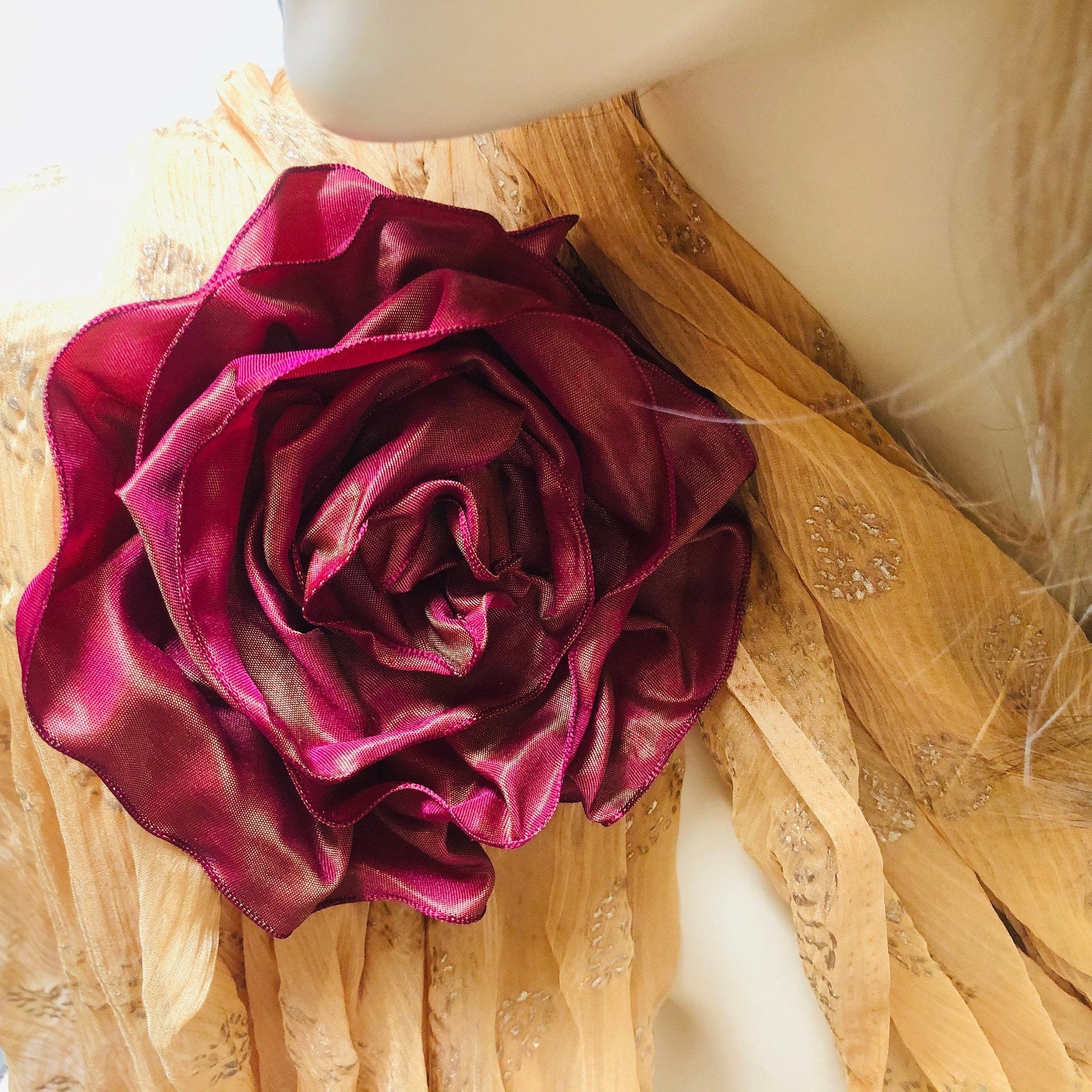 Handmade Velvet Fabric Rose Flower Pin Brooch-Stylist for Dress, Shirt,  Shawls, Handbag, Hat