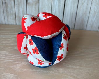 Montessori puzzelbal: katoenen speelgoed met rode klaprozen en bloemenprint, Amish-stijl babycadeau