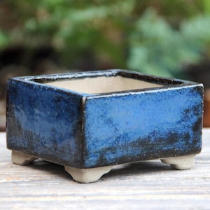 Blauw geglazuurde keramische bonsaipot: moderne vierkante plantenbak