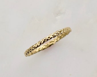 Dainty Gold Wedding Band, Textured Gold Band, Simple Solid Gold Ring, Gold Best Friend Ring, Thin Gold Wedding Band