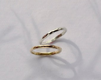 Rimpelring - Zilveren getextureerde ring Gouden getextureerde ring Gouden natuurring getextureerde trouwring