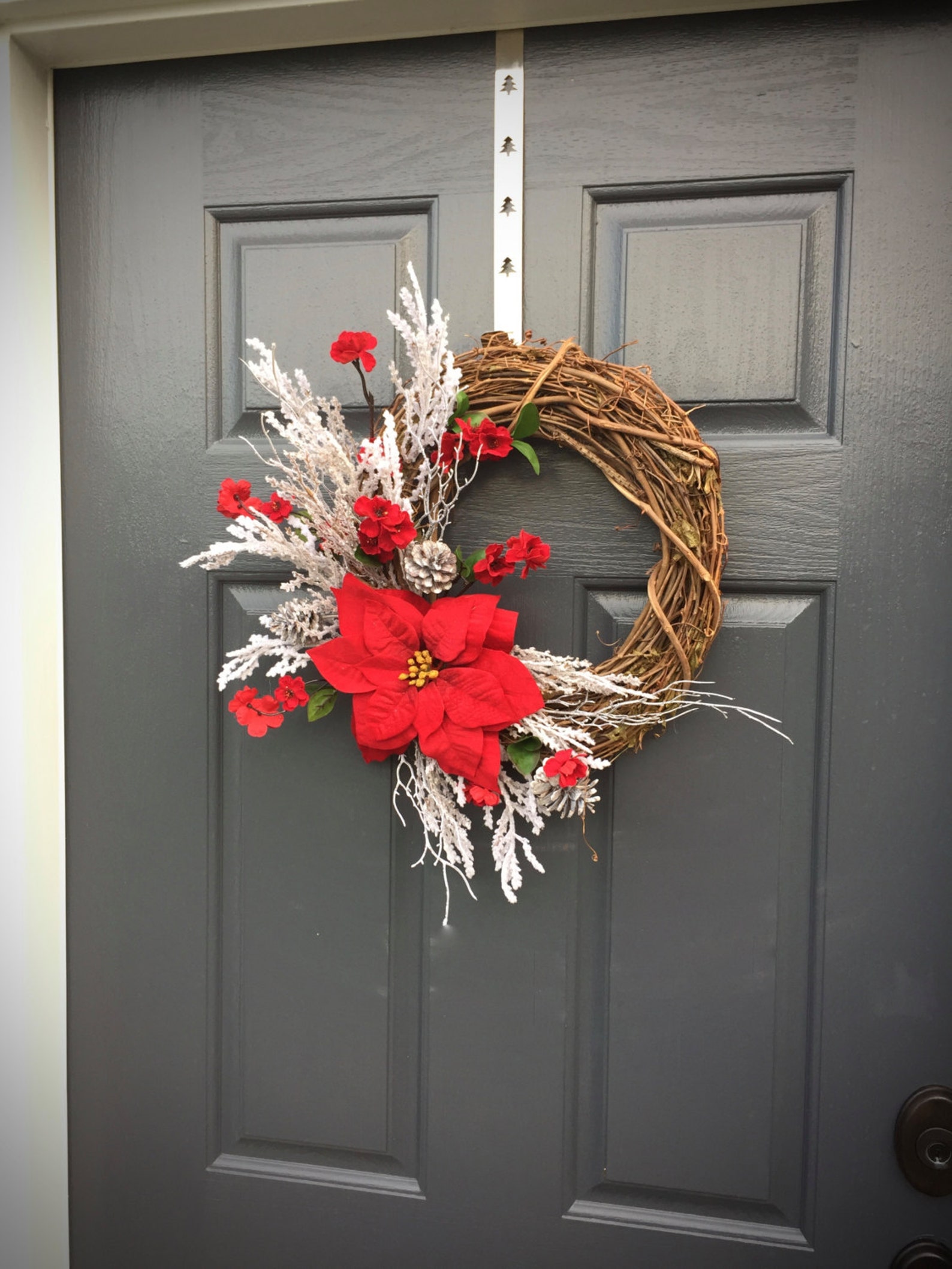Poinsettia Wreath Christmas Wreaths Christmas Poinsettias Etsy