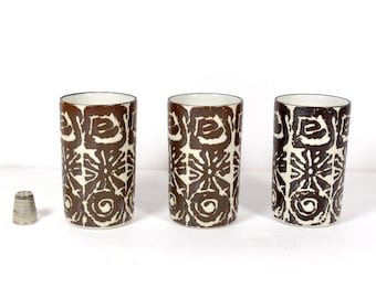 1960s-1970s Sake Set of 3 Sake Cups Porcelain Sake Cups Handleless Cups - Set of 3 Sake Cups Abstract Print